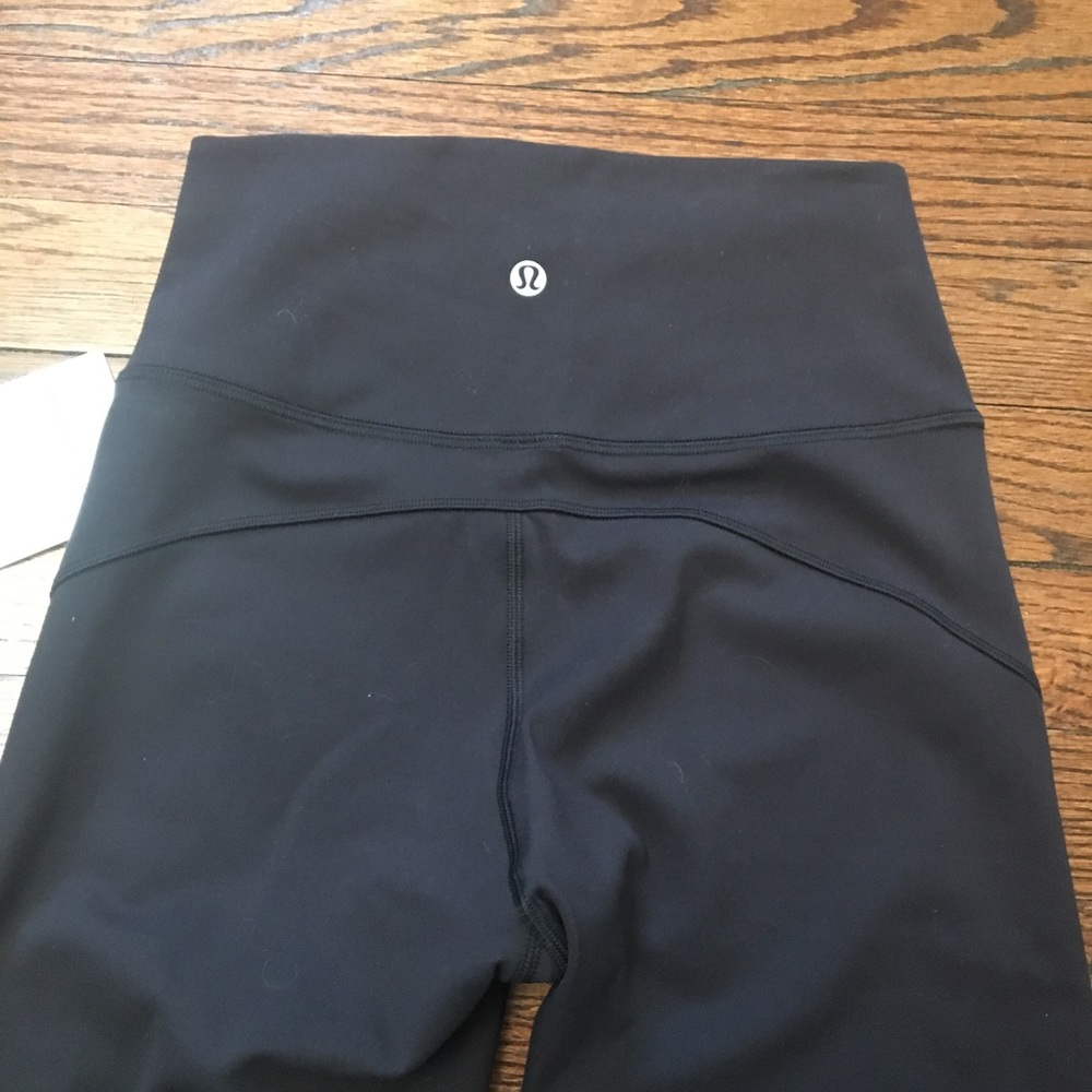 Lululemon In Movement Crop Size 4